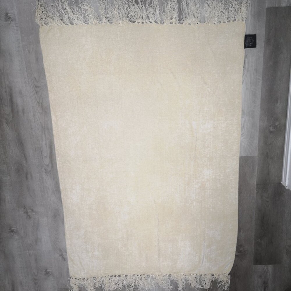 Rayon Chenille Unbranded Beige Fringed Ends Made in Hong Kong Throw